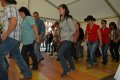 Iris Madjar unterrichtet Line Dance im Festzelt